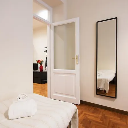 Apartamento Lucrezio Caro Roma